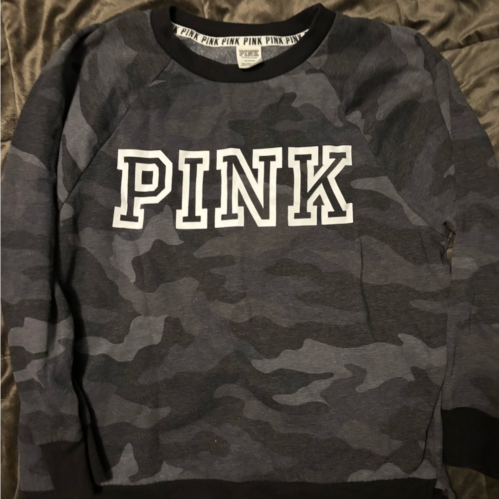 PINK Crewneck